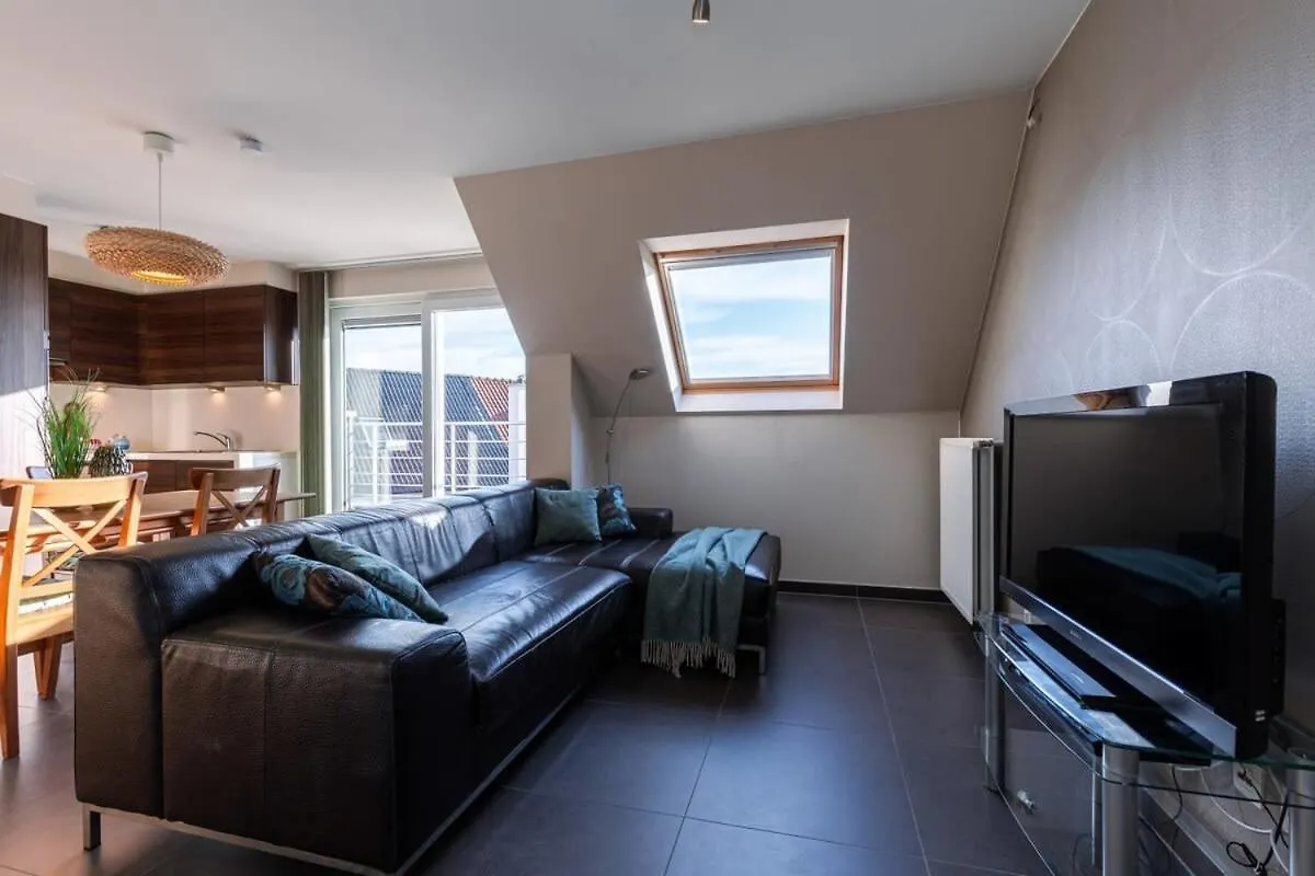 Апартаменты Superb Duplex In A Recently Finished Building, Very Centrally Located But Still Within Walking Distance Of The Sea And The Beach Остенде 0*,  Бельгия
